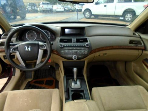 Used 2010 Honda Accord EX image 10