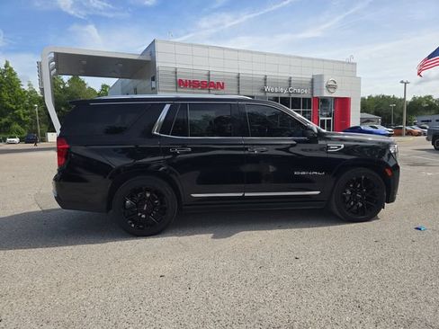 Used 2022 GMC Yukon Denali w/ Denali Ultimate Package RWD image 9