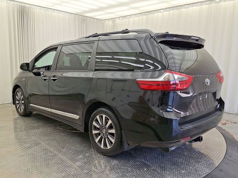 Certified 2020 Toyota Sienna XLE image 22