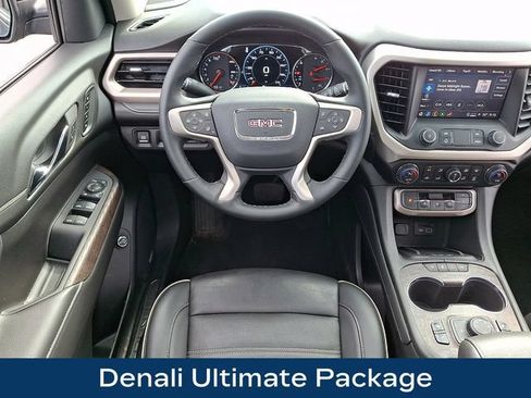 Used 2023 GMC Acadia Denali w/ Denali Ultimate Package AWD/4WD image 3