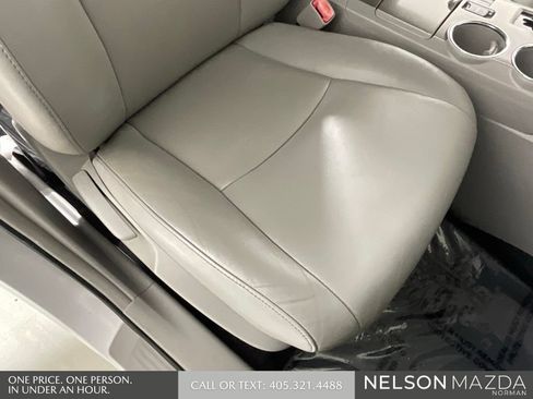 Used 2013 Toyota Highlander SE FWD image 27