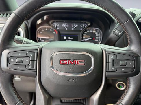 Used 2022 GMC Sierra 1500 AT4 w/ AT4 Premium Package AWD/4WD image 36