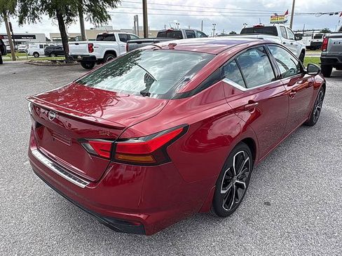 Used 2023 Nissan Altima 2.5 SR w/ SR Premium Package FWD image 5