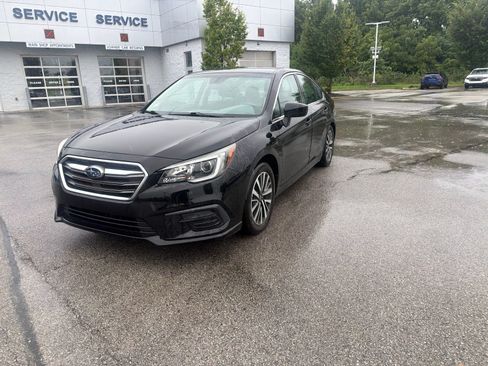 Used 2019 Subaru Legacy 2.5i Premium AWD/4WD image 2