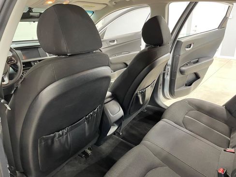 Used 2018 Kia Optima LX FWD image 12