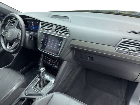 Used 2022 Volkswagen Tiguan SE R-Line FWD image 46