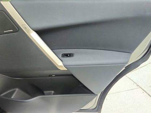 Used 2023 BMW iX xDrive50 w/ Premium Package image 28