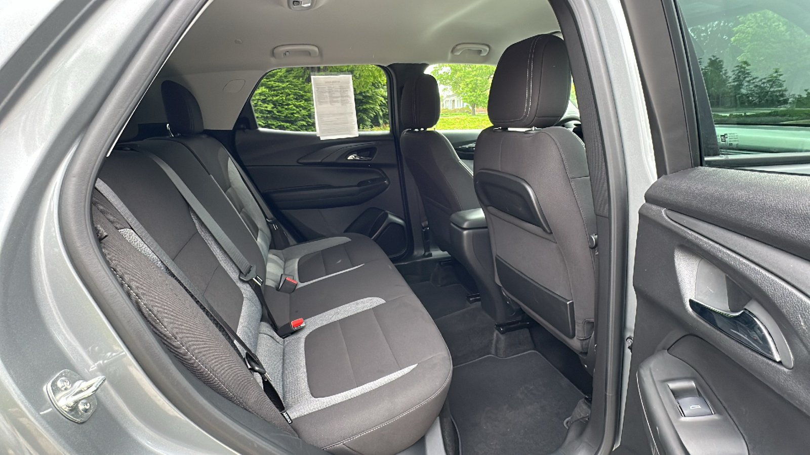 Used 2025 Chevrolet TrailBlazer LT AWD/4WD image 24