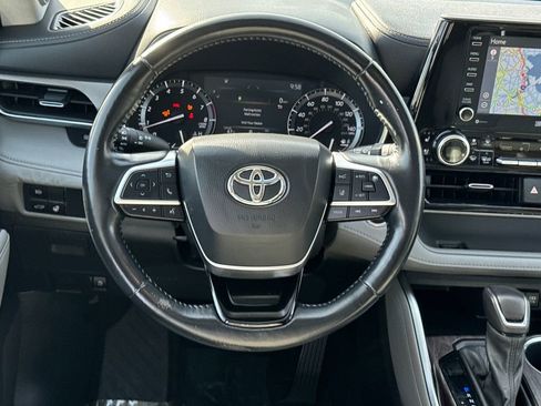 Used 2021 Toyota Highlander Limited AWD/4WD image 14