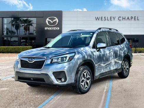 Used 2020 Subaru Forester Premium image 1