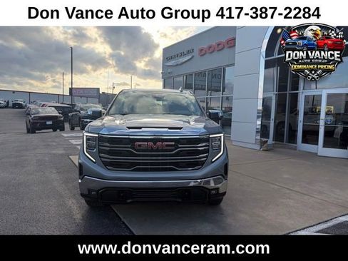 Used 2025 GMC Sierra 1500 SLT image 9