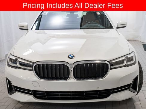 Used 2021 BMW 530e xDrive w/ Premium Package AWD/4WD image 2