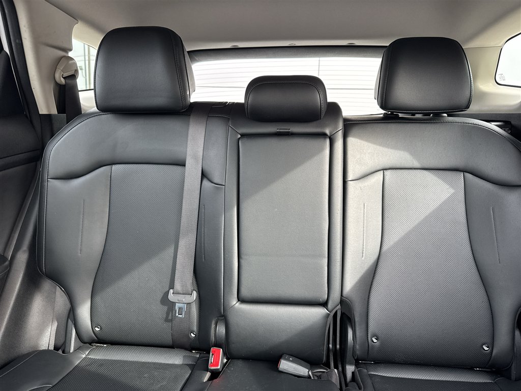 Used 2024 Kia Sportage EX FWD image 7