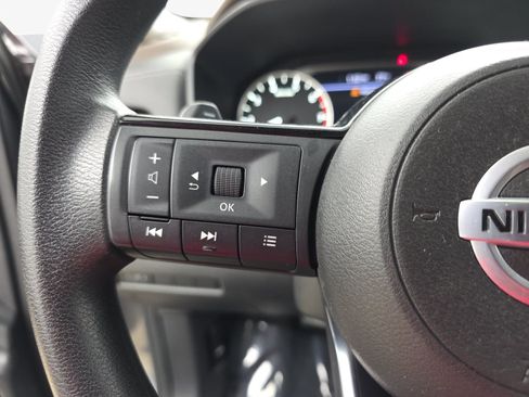 Used 2021 Nissan Rogue SV FWD image 14