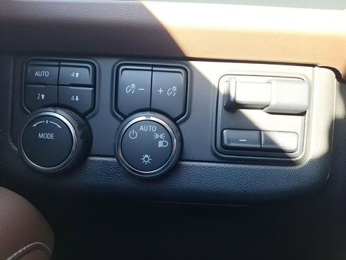 Used 2024 Chevrolet Tahoe High Country w/ Max Trailering Package AWD/4WD image 19