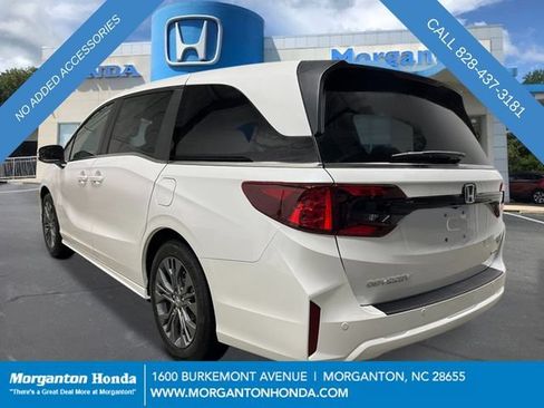 New 2026 Honda Odyssey Touring image 3