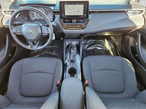 Used 2022 Toyota Corolla LE image 15