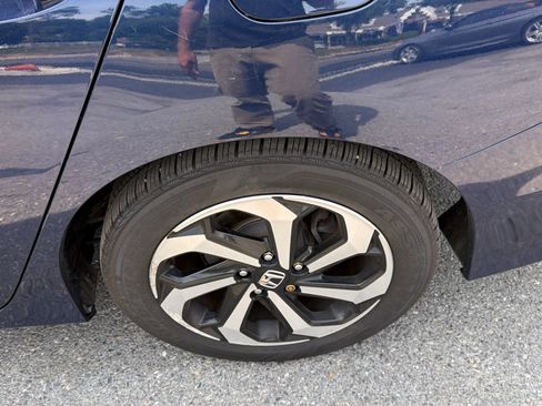 Used 2017 Honda Accord EX image 15