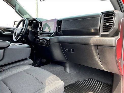 Used 2025 Chevrolet Silverado 1500 LT AWD/4WD image 9