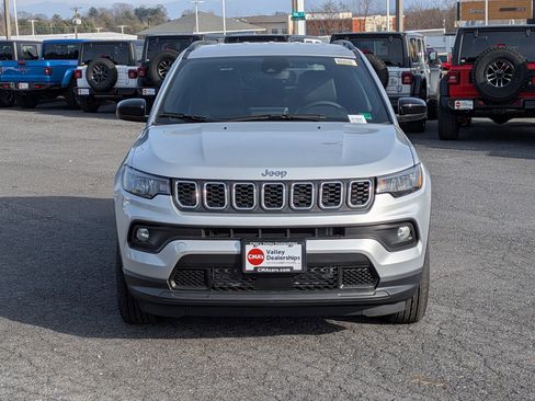 New 2026 Jeep Compass Latitude image 2