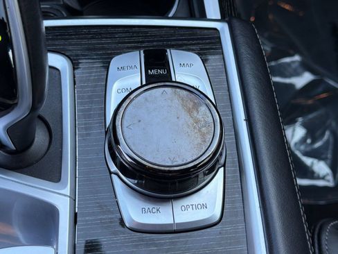 Used 2022 BMW 740i xDrive w/ M Sport Package AWD/4WD image 20