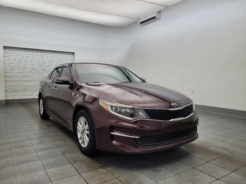 Used 2017 Kia Optima LX image 13