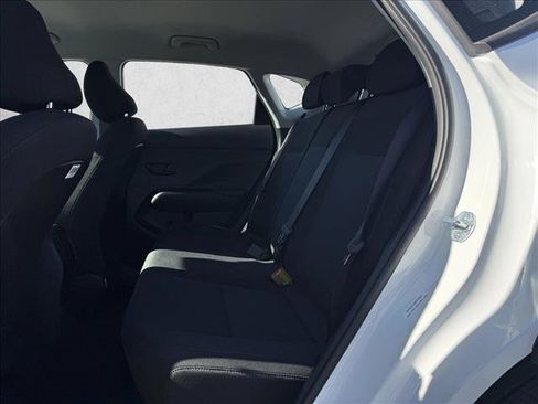 New 2026 Hyundai Kona SE image 12