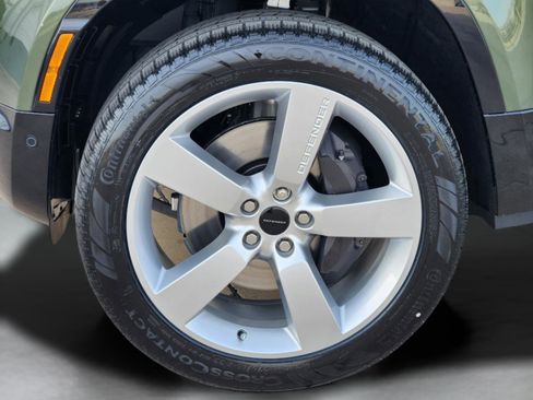 New 2026 Land Rover Defender 110 X-Dynamic SE image 34