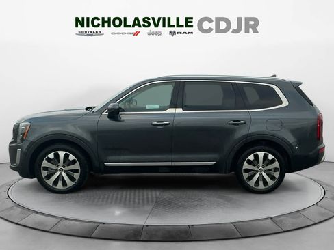 Used 2022 Kia Telluride S image 2