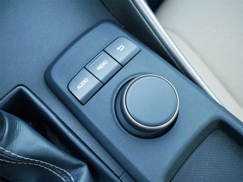 Used 2019 Lexus IS 300 image 22