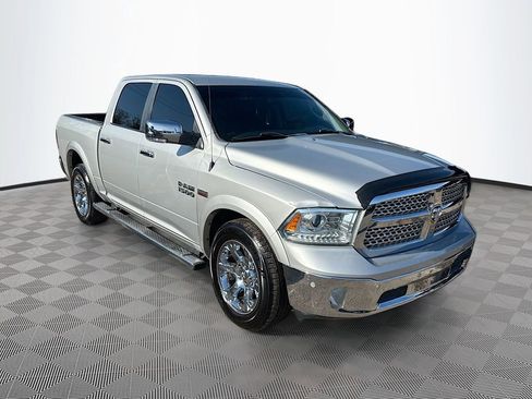 Used 2018 RAM 1500 Laramie AWD/4WD image 4