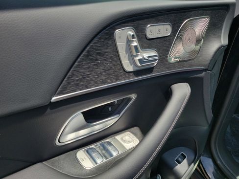 New 2026 Mercedes-Benz GLS 580 4MATIC image 18