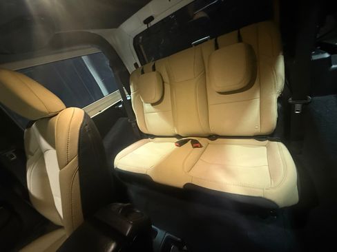 Used 2023 Jeep Wrangler Sport S image 17