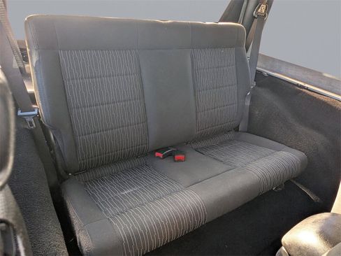 Used 2012 Jeep Wrangler Sahara w/ Connectivity Group image 15