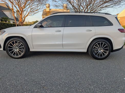 Used 2026 Mercedes-Benz GLS 450 4MATIC image 2