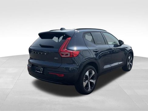 Certified 2026 Volvo XC40 B5 Core w/ Climate Package AWD/4WD image 36