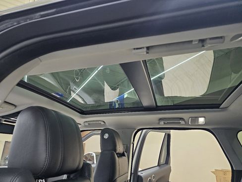 Used 2016 Land Rover Range Rover HSE image 39