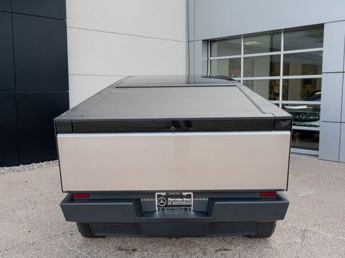 Used 2024 Tesla Cybertruck AWD Crew Cab image 8