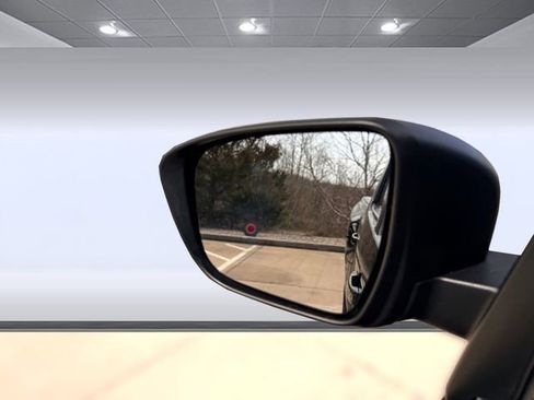 Used 2022 Nissan Frontier SV RWD image 32