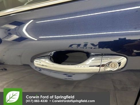 Used 2016 Kia Sorento LX image 19