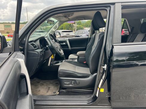 Used 2015 Toyota 4Runner SR5 RWD image 24