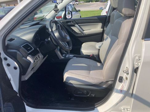 Used 2018 Subaru Forester 2.5i Limited AWD/4WD image 9