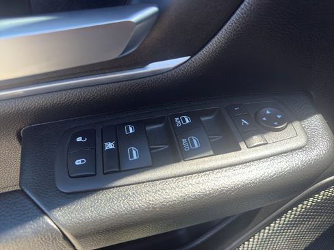 Used 2022 RAM 1500 Big Horn AWD/4WD image 12