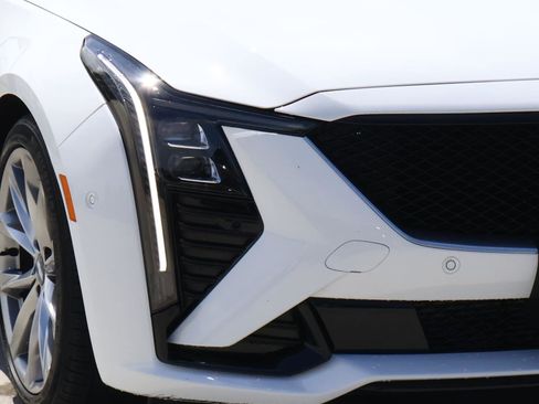 Used 2025 Cadillac CT5 Sport RWD image 9