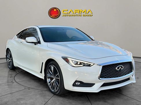 Used 2017 INFINITI Q60 2.0t w/ Moonroof Package image 11
