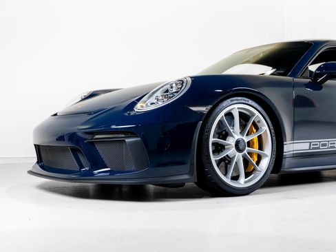 Used 2018 Porsche 911 GT3 RWD image 4