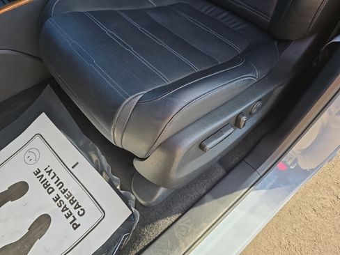 Used 2020 Honda CR-V Touring image 30