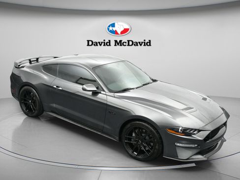 Used 2019 Ford Mustang GT Premium RWD image 32