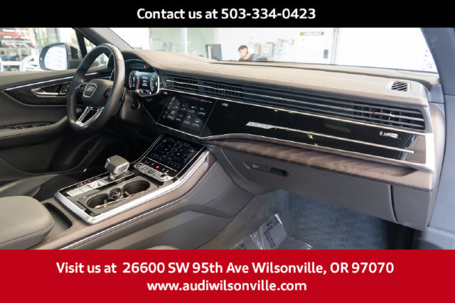 Used 2024 Audi Q7 3.0T Prestige AWD/4WD image 32