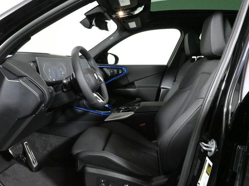 Used 2025 BMW X3 xDrive30i w/ M Sport Package image 3